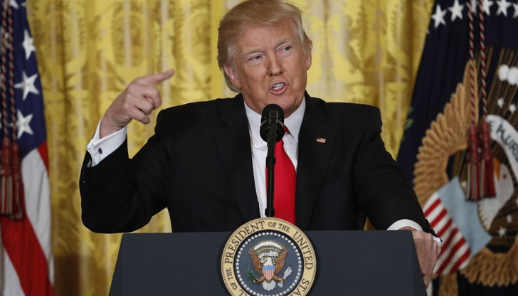 Министърът на вътрешната сигурност Джон Кели нареди на имиграционните власти да експулсират възможно най-бързо всички незаконно пребиваващи, на които попаднат