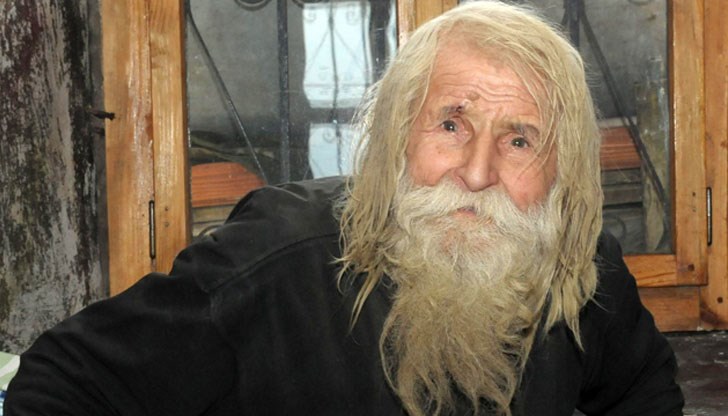 102-годишният благодетел е скрит в Скравена