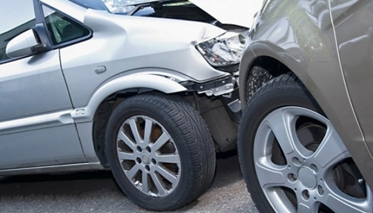 Няколко автомобила и пешеходци останаха на произшествието / Снимката е илюстративна Няколко автомобила и пешеходци останаха на произшествието / Снимката е илюстративна