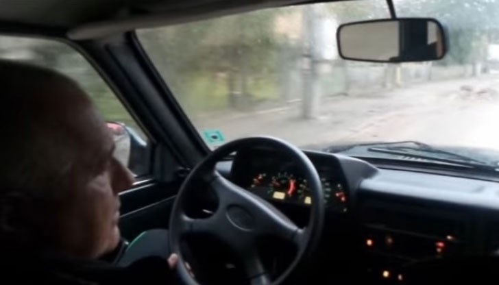 Видео, което показа шофьорските умения на експремиера