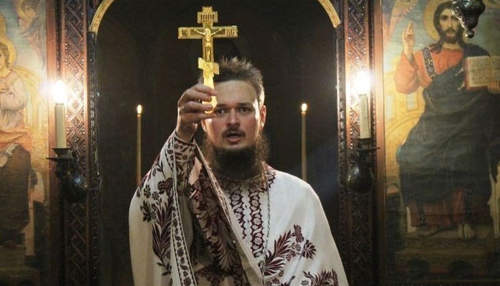 През май 2016 година той беше отстранен от поста предстоятел на патриаршеската катедрала „Св. Александър Невски“