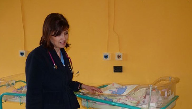 Най-малката героиня на УМБАЛ Бургас се казва Екатерина Гогова, а нейната история звучи като истинска одисея Най-малката героиня на УМБАЛ Бургас се казва Екатерина Гогова, а нейната история звучи като истинска одисея