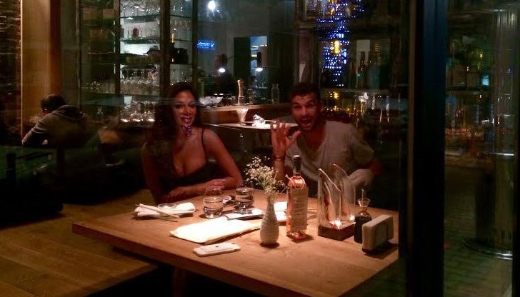 Двамата хапнаха в интимна обстановка и без охрана