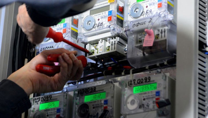 Полицаят е разобличен по време на проверка на служителите на ЧЕЗ