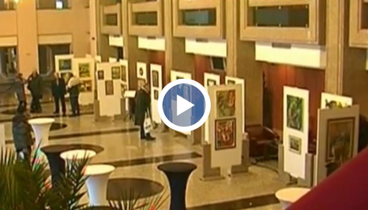 Експозицията им е част от арт салона „Вино и любов“