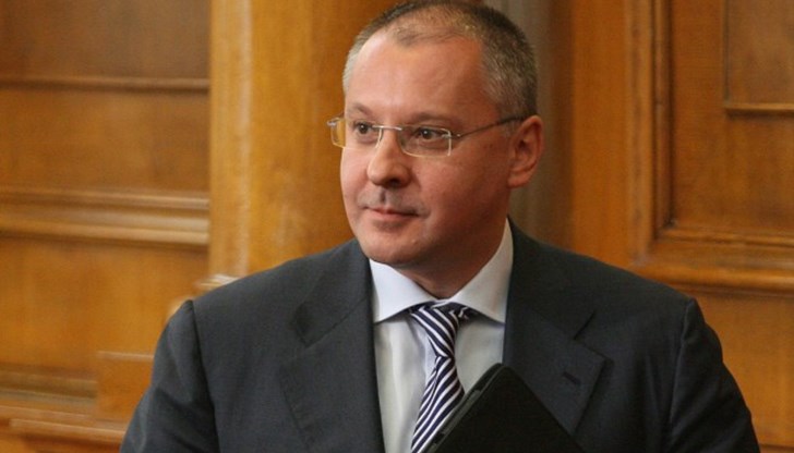 Защитата поиска прекратяване, с мотива, че абсолютната давност от 7 и години половина е изтекла