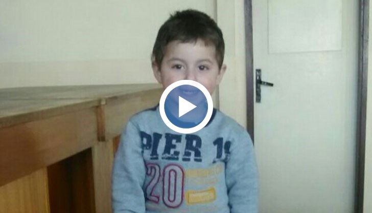 Майка му е от ромски произход