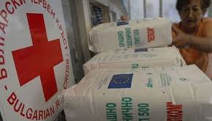 Може и чрез други лица срещу пълномощно и лична карта