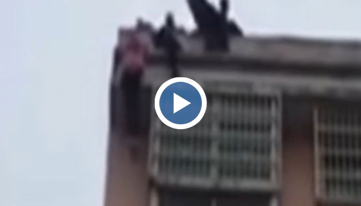 По време на семейна кавга жената се качила на покрива и скочила от 20 метра височина
