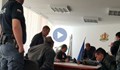 Кмет "арестува" двама мъже