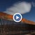 Мексикански конгресмен седна върху оградата на Тръмп