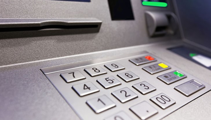 Бандити разбиха банкомат Бандити разбиха банкомат