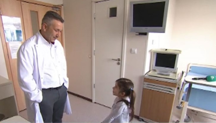 Това каза 5-годишната Стела на д-р Яблански, който излекува с уникална операция гръбначния й стълб