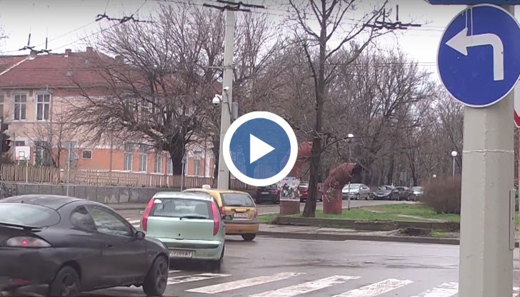 Пътните знаци в Русе съдават множество противоречия
