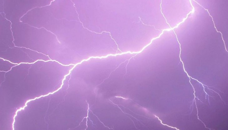 26-годишният Делчо изуми цяла България през юли миналата година, когато бе ударен от мълния, но той се пребори за живота си 26-годишният Делчо изуми цяла България през юли миналата година, когато бе ударен от мълния, но той се пребори за живота си