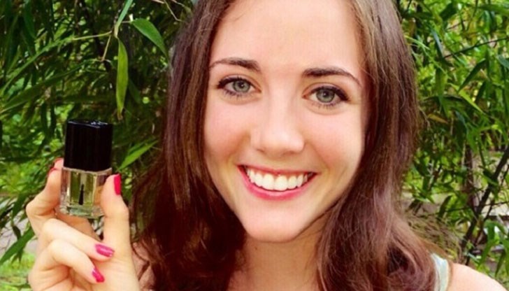 Студенти изобретиха лак, който спасява жени от беди