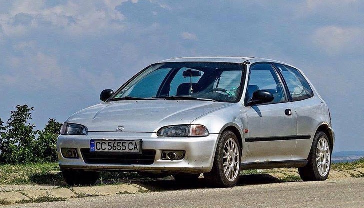 Г-н Пенев моли, които я засече, да се обади на тел. 0894666682 или на 112