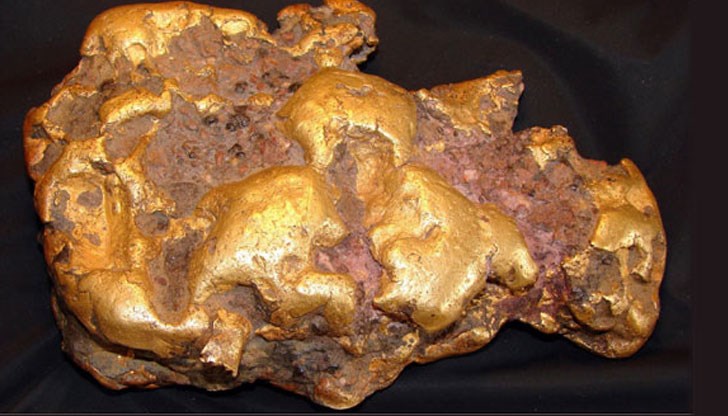 35-годишната жена е намерила край пътния банкет 24 слитъка самородно злато, тежащи общо над осем килограма / Снимката е илюстративна