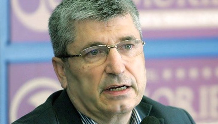 Илиян Василев коментира и бизнес обвързаностите на политиците