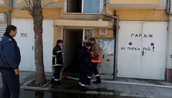68-годишен самотник предизвика голям пожар в жилището си на ул. "Уста Генчо" 2 в Пловдив и изгоря жив като факла