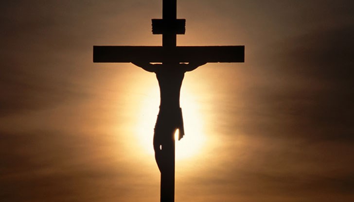 Във всички епархии на Българската православна църква се отслужва празнична Света литургия Във всички епархии на Българската православна църква се отслужва празнична Света литургия