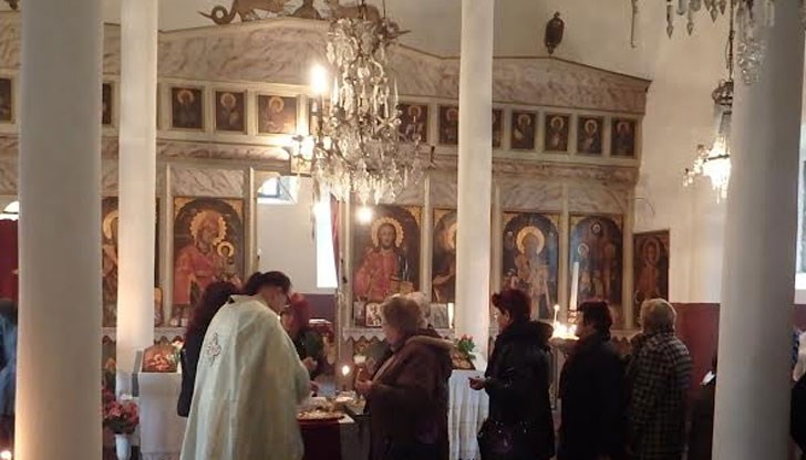 През последните месеци селото ни беше сполетяно от поредица природни бедствия, много възрастни хора без време си отидоха от този свят