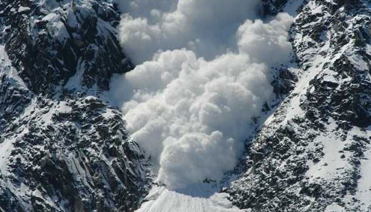 Невероятен късмет са имали попадналите в лавина туристи в района на връх Мальовица