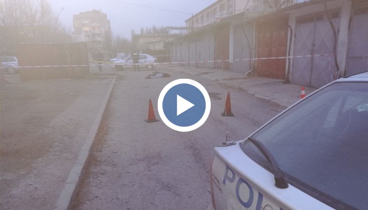 Телата са на пътя пред блок в Казанлък