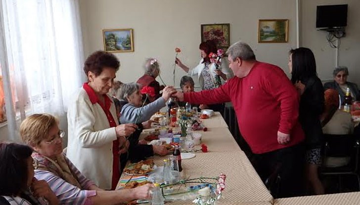 По традиция във всички населени места на община Ценово беше отбелязан Международният ден на жената - 8 март