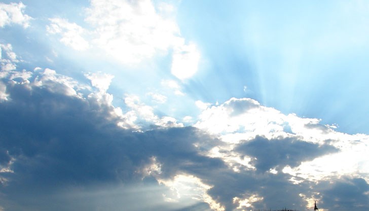 Постепенно облачността ще обхване цялата страна