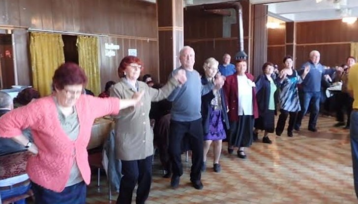 Хората от третата възраст показаха, че могат да се веселят, да се шегуват, че не са загубили през годините младежкия си дух
