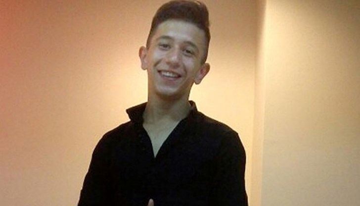 Голямата награда в инициативата “Достойните българи” получиха родителите на момчето