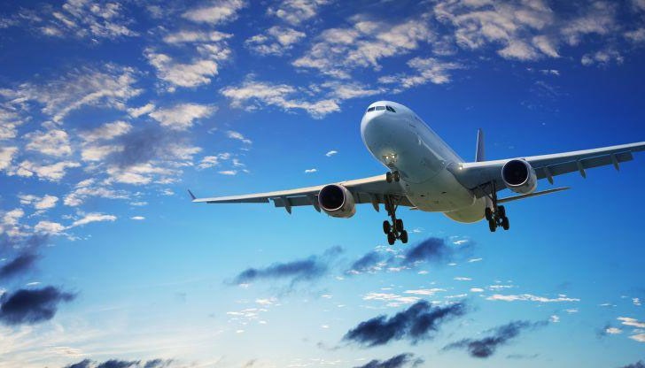 Водещи авиокомпании се отказват от таксата за промяна на билета