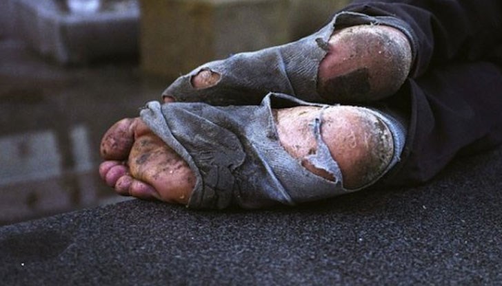 Бездомник умря, след като беше залят със запалително вещество и подпален в италианския град Палермо