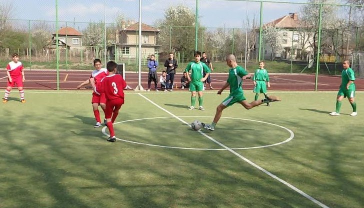 В Новград беше даден стартът на училищен турнир по футбол