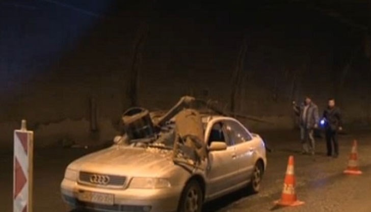 Новите лампи, монтирани при спешния ремонт в тунел “Ечемишка”, заслепяват шофьорите