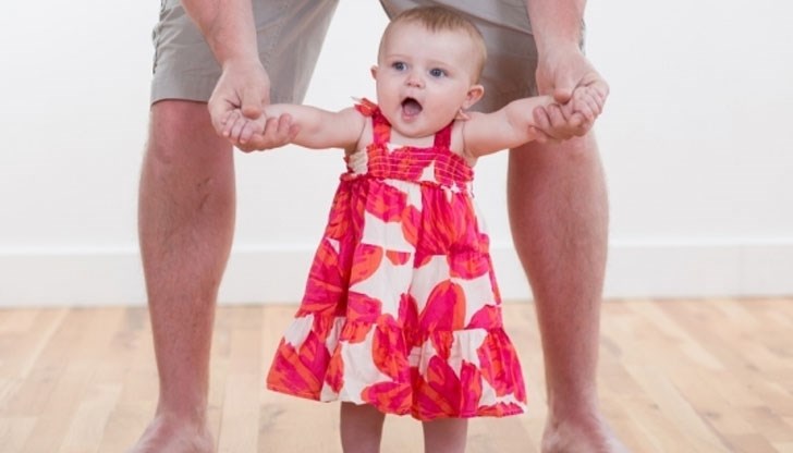 Правят Наредба, в която пише кога детето трябва да проходи, да започне да говори и други