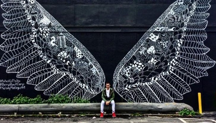 Текстът към снимката е "Време е..." на английски, може би, за да изрази желанието си отново да полети към топ 10 на световната ранглиста