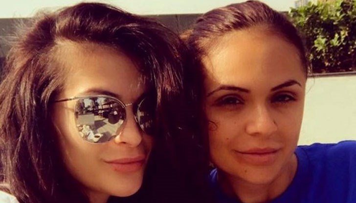 Най-добрата певица на инженера разпуска цяла седмица в Дубай със сестра си Най-добрата певица на инженера разпуска цяла седмица в Дубай със сестра си