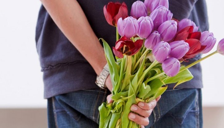 Колко от вас, скъпи господа, се сещат да подарят цветя на жената до вас без повод?