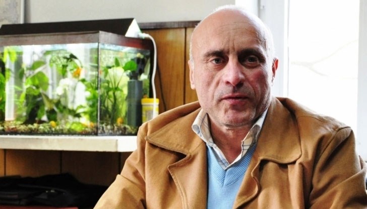 Професор Веселин Пейчев, който бе в неизвестност от близо 20 дни, е бил намерен обесен