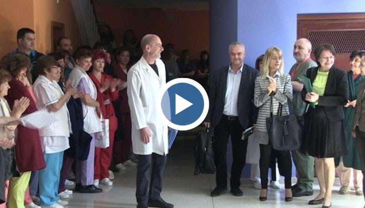 Над 100 лекари и медицински сестри застанаха зад гърба на директора, който министерството искаше да смени