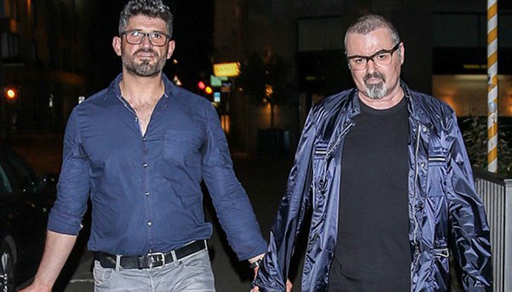 Семейството на певеца организира погребението, но Фади Фаваз не е поканен