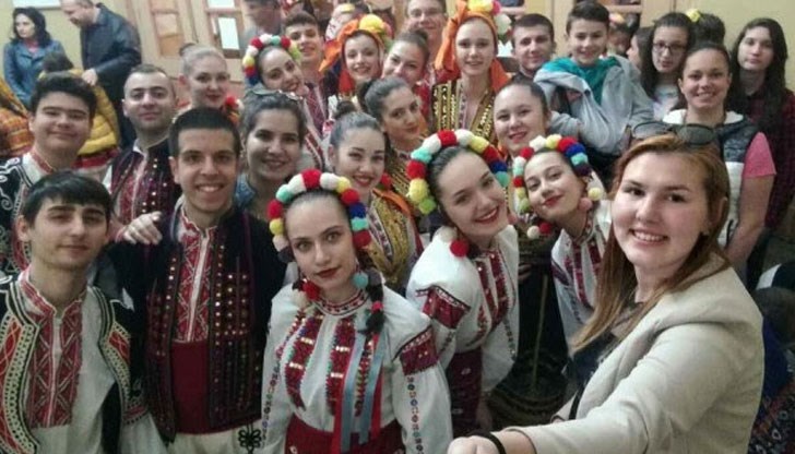 С най-високия приз от Национален музикално-фолклорен конкурс се завърнаха танцьорите от Фолклорно танцово студио „Зора” към Общински младежки дом Русе