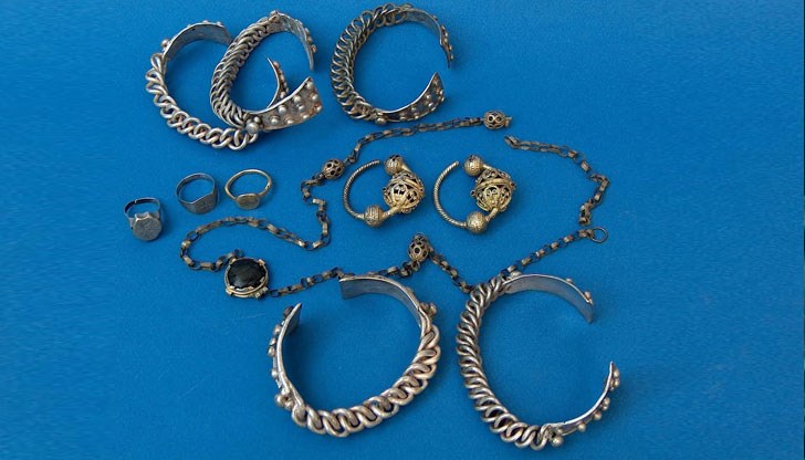 Археологът Светлана Великова ще направи презентация на тема „Накити от Средновековието” Археологът Светлана Великова ще направи презентация на тема „Накити от Средновековието”