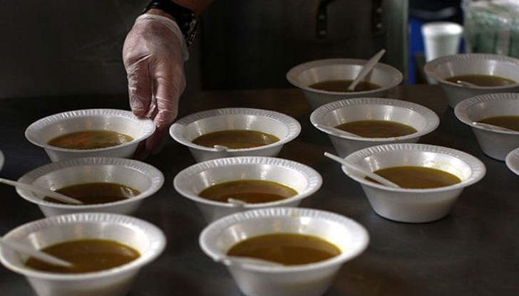 Всички пострадали са включени в програмата "Топъл обяд", финансирана с европейски средства Всички пострадали са включени в програмата "Топъл обяд", финансирана с европейски средства