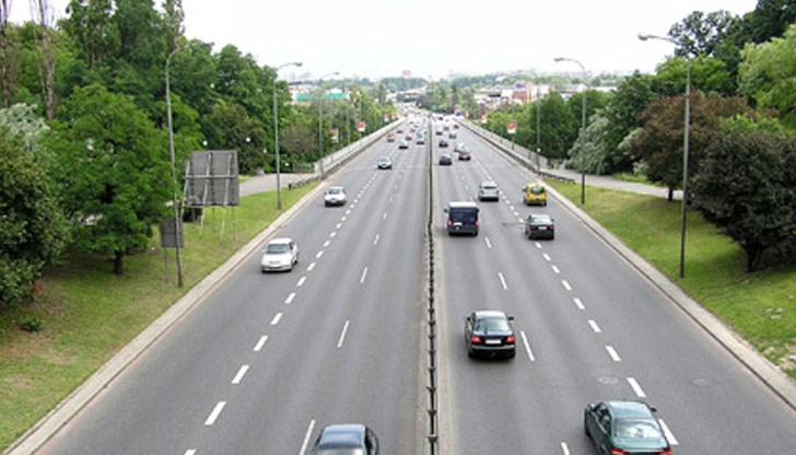Пътните настилки в страната са предимно сухи