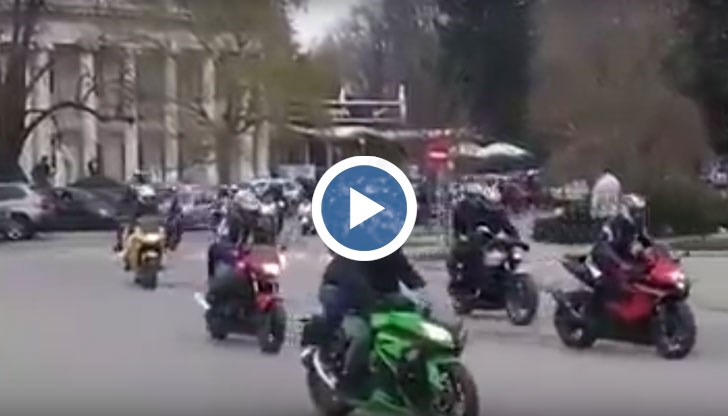 Десетки мотори се събраха на кръговото в Парка на младежта