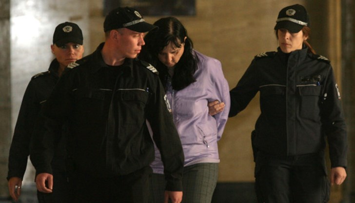 Заседание по делото срещу акушерката Емилия Ковачева