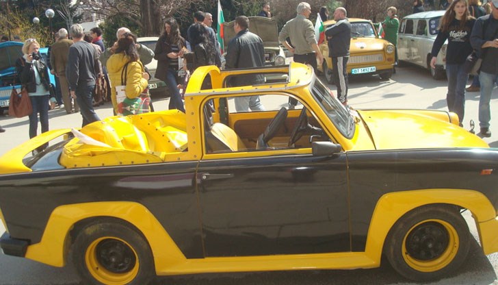 Стопанинът на „трабито” обаче гордо отказал сделката